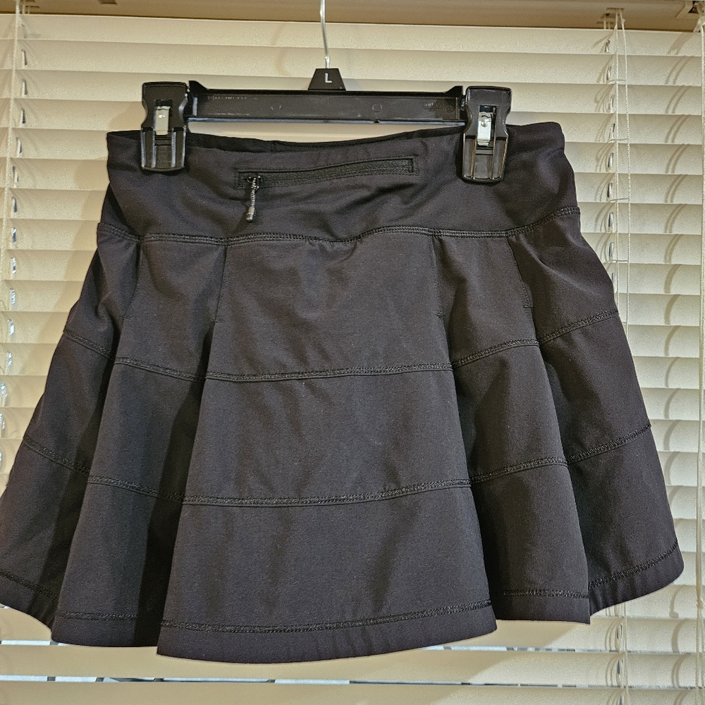 Lululemon Skirt size 2 black